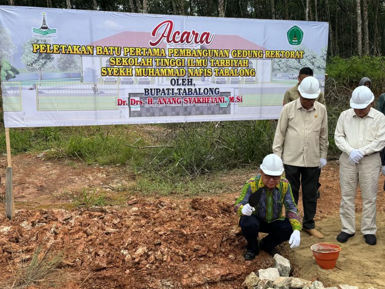 Bupati Tabalong Letakkan Batu Pertama Pembangunan Gedung Rektorat Stit