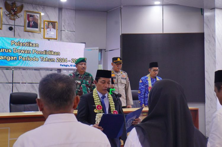 Lantik Dewan Pendidikan Bupati Balangan Harus Bisa Jadi Mitra