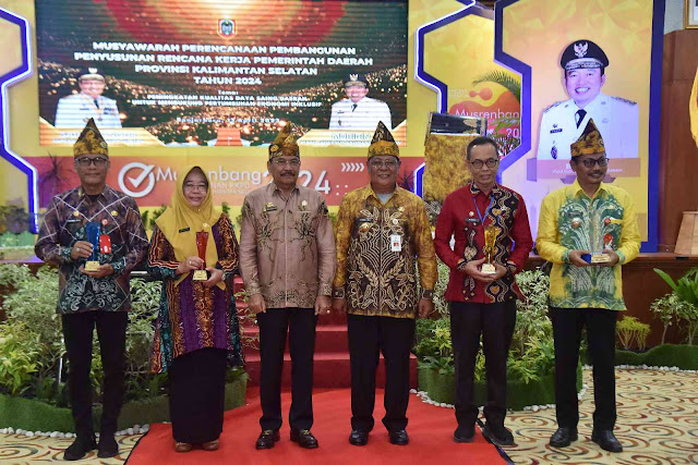 Banjarbaru Raih Penghargaan Pembangunan Daerah Tahun 2023