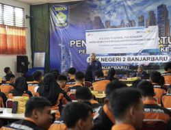Peringati Hari Pendidikan Nasional, PLN Gelar Program Mengajar di SMK Negeri 2 Banjarbaru