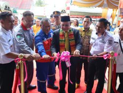 Bupati Kotabaru Resmikan Pasar Desa Tarjun dan Desa Mandala