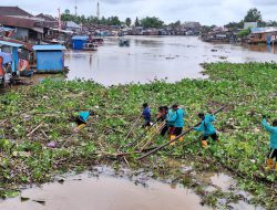 PUPR Turunkan Pasukan Turbo Tangani Permasalahan Pampangan Eceng Gondok di Sungai Martapura
