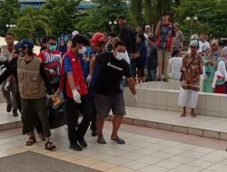 Mayat Berselimut Sarung di Masjid Al Karomah Hebohkan Warga