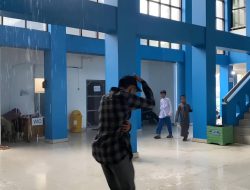 Air Mengucur Deras Dari Plafon Terminal Induk KM 6 Banjarmasin