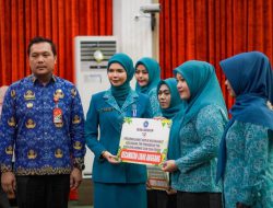 Aditya dan Vivi Launching Program Zakat saat Wisuda Sekolah Gratis