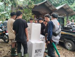 Pendistribusian Logistik Pemilu di HST Dikawal Ketat Apartwi TNI dan Polri