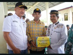Pemkab Kotabaru kembali Serahkan Bantuan di Dua Kecamatan