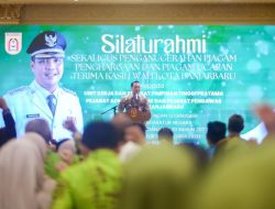 Aditya Berikan Piagam Penghargaan Kinerja Kepada 607 ASN, Dan Juga Umumkan Kenaikan TPP.