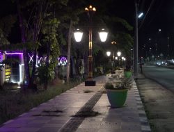 Percantik Bumi Saraba Kawa, Disperkim Tabalong Pasang Lampu Pedestrian