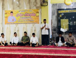 Pj.Bupati Batola Sahur Bersama di Masjid Al-Muhibbin Alalak dan Serahkan Bantuan Dana