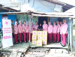 Yayasan Kemala Bhayangkari Cabang Kota Banjarmasin Berikan Sembako serta Tali Asih kepada Warga dan Janda Kurang Mampu