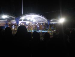 Meski Diguyur Hujan, Grand Final Bacatuk Dauh Ditonton Ribuan Massa