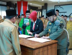 Isi Kekosongan Jabatan, Arifin Noor Lantik Puluhan Pejabat Administrator dan Pengawas