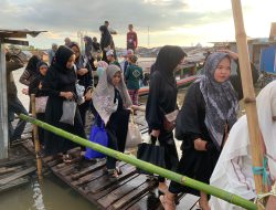 Jemaah Haul ke-4 Guru Zuhdi Juga Banyak Gunakan Transportasi Sungai