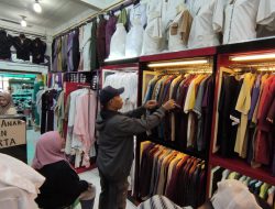 Sepekan Ramadhan, Omset Penjualan Busana Muslim Mulai Naik