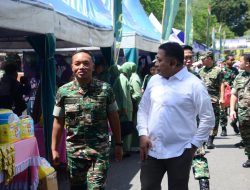 Bantu Masyarakat, Korem 101/Antasari Gelar Bazar TNI dan Bagikan 100 Paket Sembako