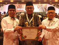 Bupati Tabalong Terima Anugerah Baznas Award 2024