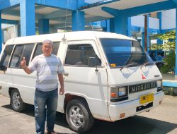 Dilanda Sepi, Sopir ‘Taksi Colt’ Terminal KM 6 Banjarmasin Setia Menanti Penumpang Lebaran Idul Fitri
