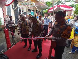 Akpol 99 Bagikan Ratusan Bansos di Kegiatan PKDN Serdik Sespimti Polri Dikreg Ke-33 TA 2024