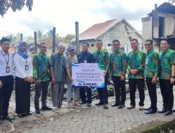 Bank Kalsel Cabang Paringin Bantu Uang Tunai untuk Korban Kebakaran