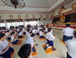 Jelang Puncak Waisak, Vihara Dhammasoka Gelar Pindapatta