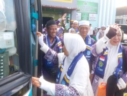 JCH Banjar Kloter 10 Dilepas ke Embarkasi, Asisten III: Jemaah Dianjurkan Berpakaian Ihram Sejak Berangkat dari Embarkasi