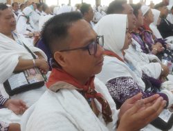 Tangis Jemaah Pecah di Aula Jeddah