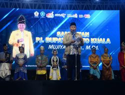 Pj Bupati Berpesan Agar Seniman Tari Terus Berkreasi dan Berinovasi Melalui Barito Kuala Serumpun Festival 2024