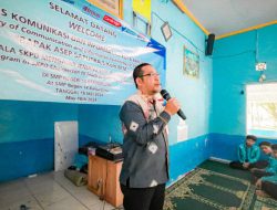 SKPD Mengajar: Diskominfo Kenalkan Diri di SMPN 14 Banjarbaru