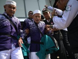 Ahad Kloter Pertama Embarkasi Banjarmasin Tiba di Tanah Air