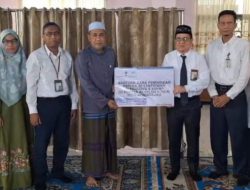 Bank Kalsel Bantu Biaya Pendidikan 20 Santriwati Al Falah Puteri Banjarbaru