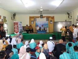 Bank Kalsel – OJK Gebyarkan Pentingnya Menabung kepada Pelajar SLB Negeri 3 Banjarmasin