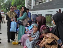 Sejumlah Anak Stunting di Tabalong Mendapatkan Bantuan Sembako