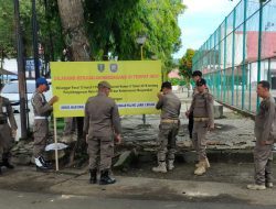 Satpol PP Tabalong Pasang Baliho Larangan Berjualan di Jalan Penghulu Rasyid