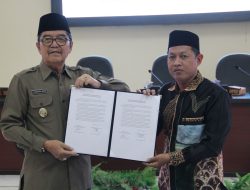 Wabup HST Tandatangani Pakta Integritas KUA PPAS APBD Tahun Anggaran 2025
