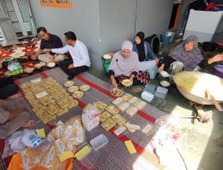 Peringati 10 Muharram, Golkar Banjarmasin Bagikan Bubur Asyura Kepada Warga