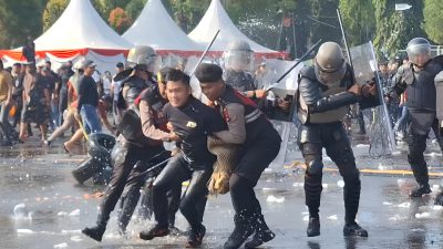 Ratusan Massa Anarkis di Lapangan Murdjani, Ternyata Simulasi Sispamkota Hadapi Pilkada 2024