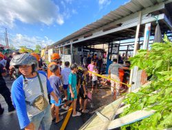 Kebakaran Gegerkan Warga Sungai Andai, Satu Rumah Hangus Terbakar