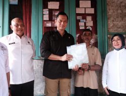 Menteri AHY Turun ke Lapangan Serahkan Sertipikat Tanah Door To Door ke Masyarakat