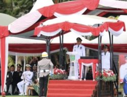 Pimpin Upacara Penurunan Bendera Merah Putih, Wakil Bupati Tanbu Ajak Masyarakat Jaga Semangat Persatuan