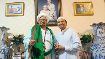 Keluarga Besar H Abdussamad Sulaiman Mendapat Kunjungan Istimewa dari Menantu Habib Umar Bin Hafidz