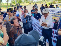 Akankah Jabatan Madun Bakal Dicopot Usai Didemo Buntut Curhatan Guru?