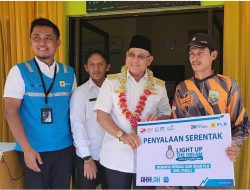 Bupati Resmikan PLN 24 Jam di Kecamatan Kelumpang Utara