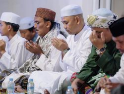 Ustad Fachri Dukung ARB Diiringi Komitmen Warga Mantewe Siap Menangkan Paslon Urut 1