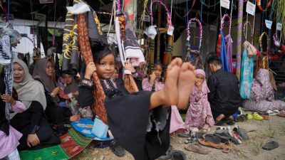 Ratusan Jemaah Wanita Desa Jimamaun Paringati Maulid Nabi Muhammad SAW