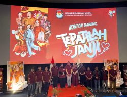 KPU Kalsel Pertontonkan Drama Politik Dengan Sentuhan Komedi dan Romansa Lewat Nobar Film “Tepatilah Janji”