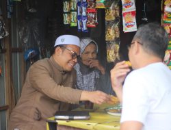 Blusukan ke Warung Kopi, Ustaz Rosyadi Serap Aspirasi Masyarakat Terkait Bansos dan Tawarkan Program Bedah Rumah 1.000 Unit
