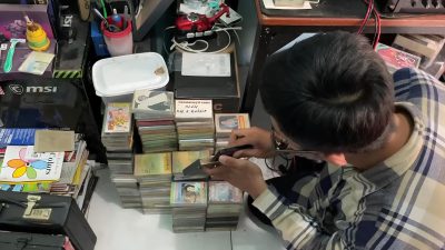 Kolektor Kaset Pita Sebarluaskan Nostalgia Lagu-lagu Lawas Hingga Ceramah Guru Bakrie dan Guru Sekumpul