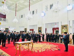 Presiden Prabowo Subianto Lantik Nusron Wahid sebagai Menteri ATR/Kepala BPN di Istana Negara