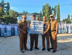 Kadis Kominfo Tabalong Berikan Internet Gratis di Kawasan SMAN 1 Tanjung